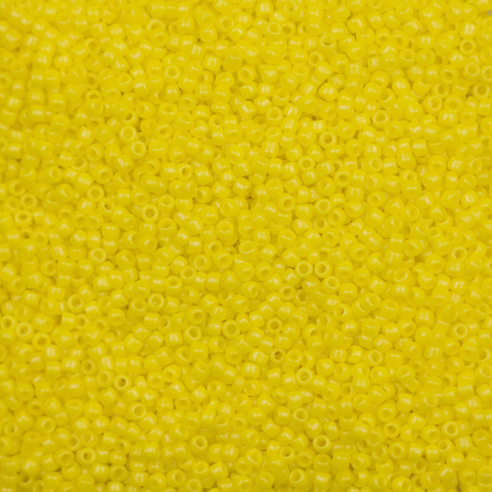 15/0 TOHO Seed Bead - Opaque Dandelion