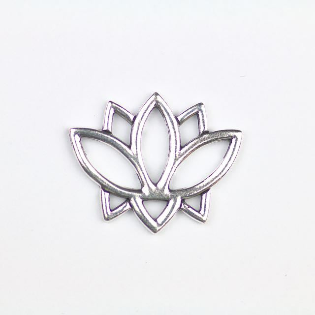 Open Lotus Link - Antique Silver Plate